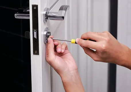 lock services